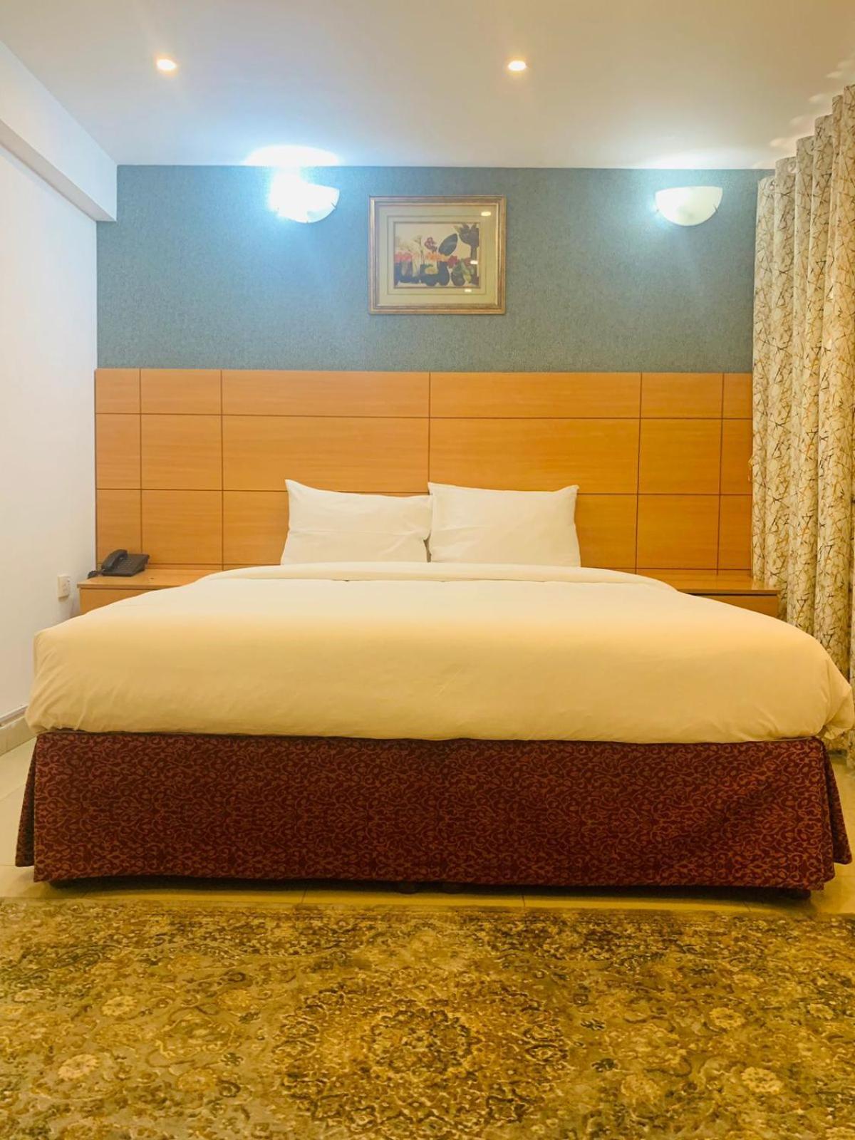 Star Dahlia Hotel 2*